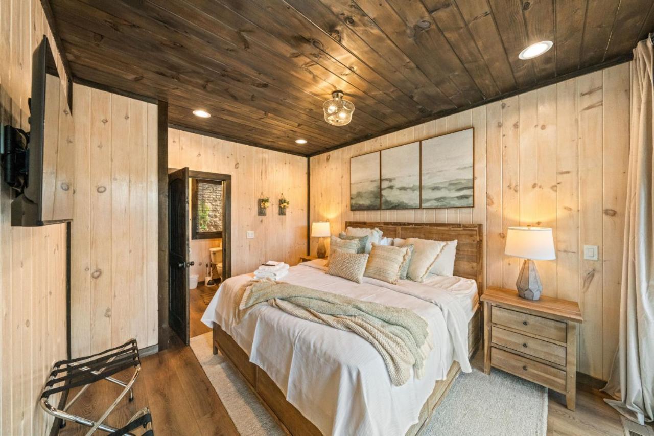 Cozy Cove Retreat W Lake View Hot Tub Firepit Dandridge Buitenkant foto