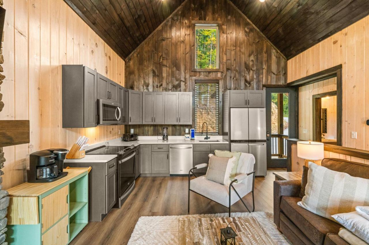 Cozy Cove Retreat W Lake View Hot Tub Firepit Dandridge Buitenkant foto
