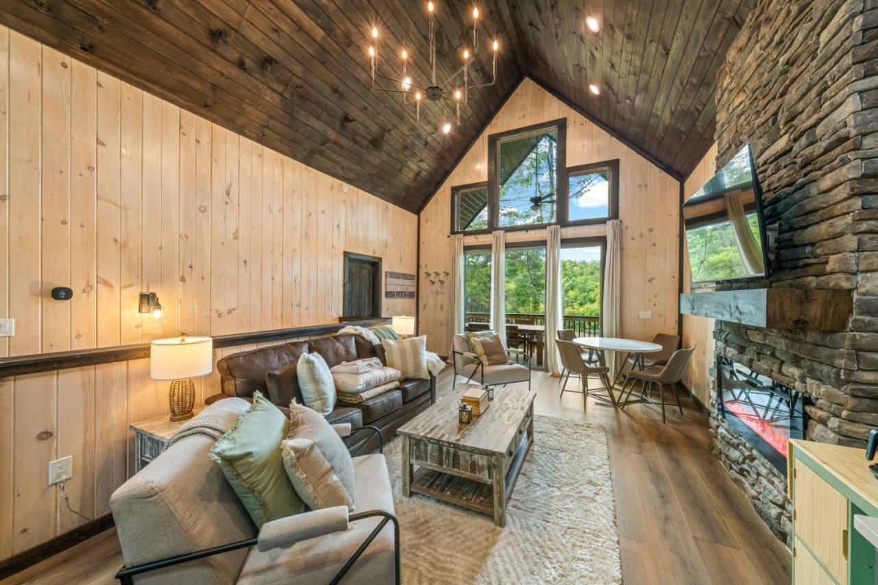 Cozy Cove Retreat W Lake View Hot Tub Firepit Dandridge Buitenkant foto