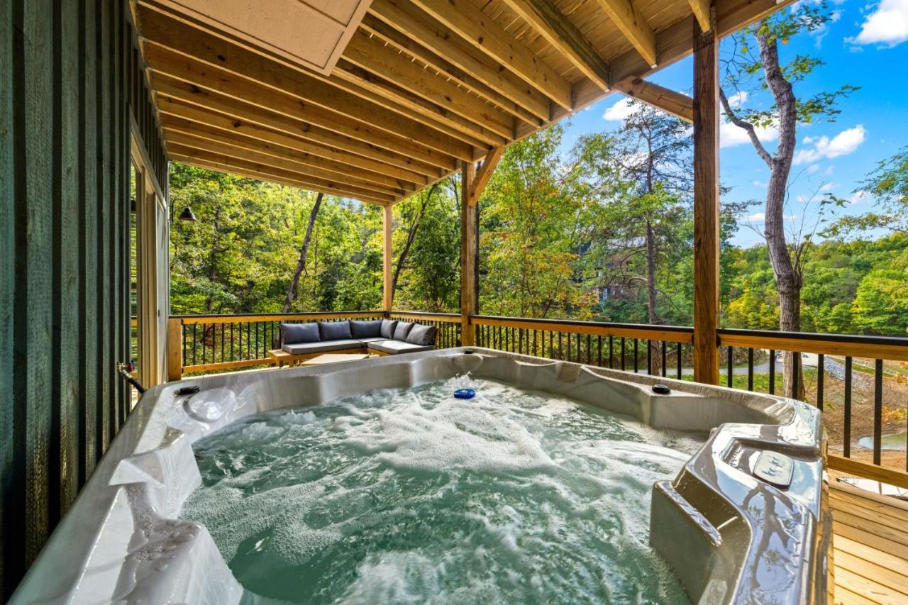 Cozy Cove Retreat W Lake View Hot Tub Firepit Dandridge Buitenkant foto