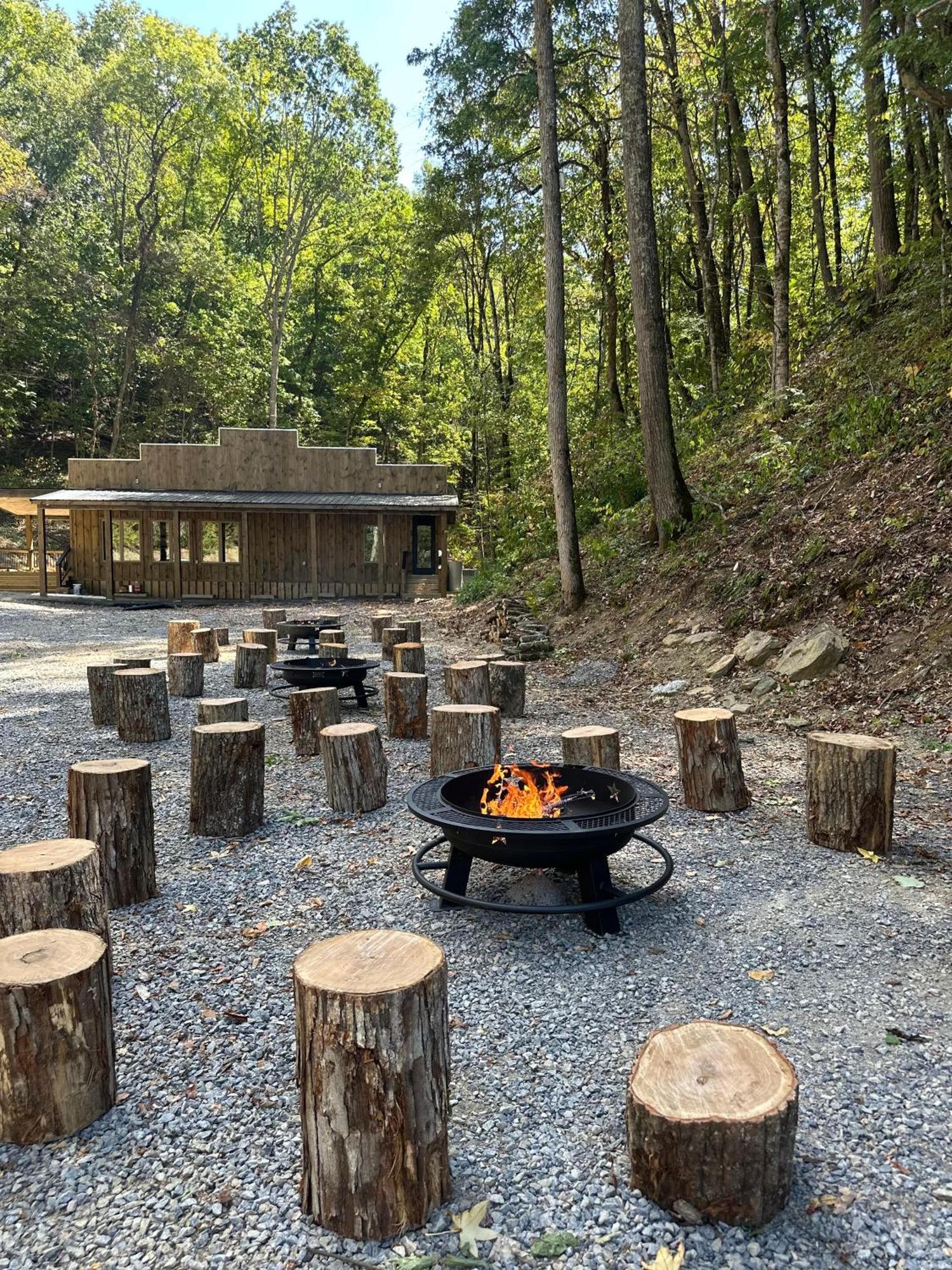 Cozy Cove Retreat W Lake View Hot Tub Firepit Dandridge Buitenkant foto