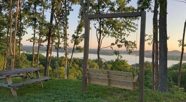 Cozy Cove Retreat W Lake View Hot Tub Firepit Dandridge Buitenkant foto